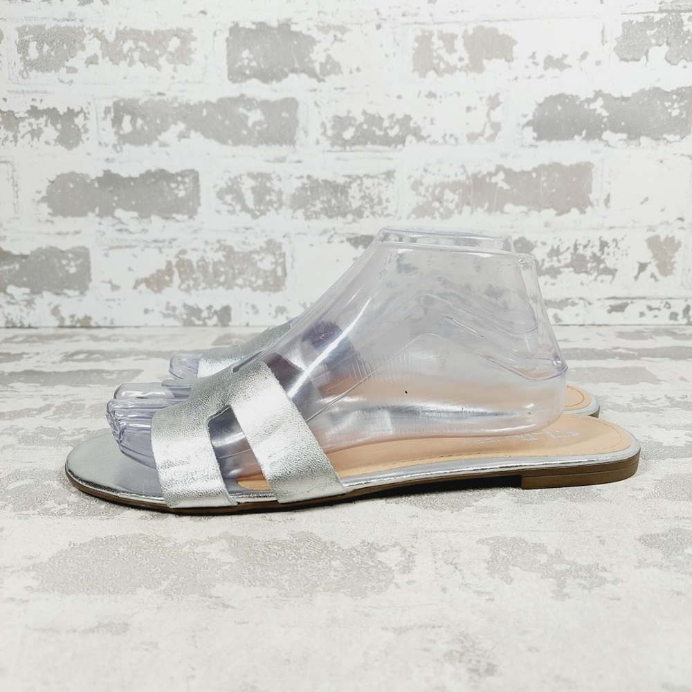 NEW CL by Laundry Artist Silver Metallic Strappy Flat Slip On Sandals T40